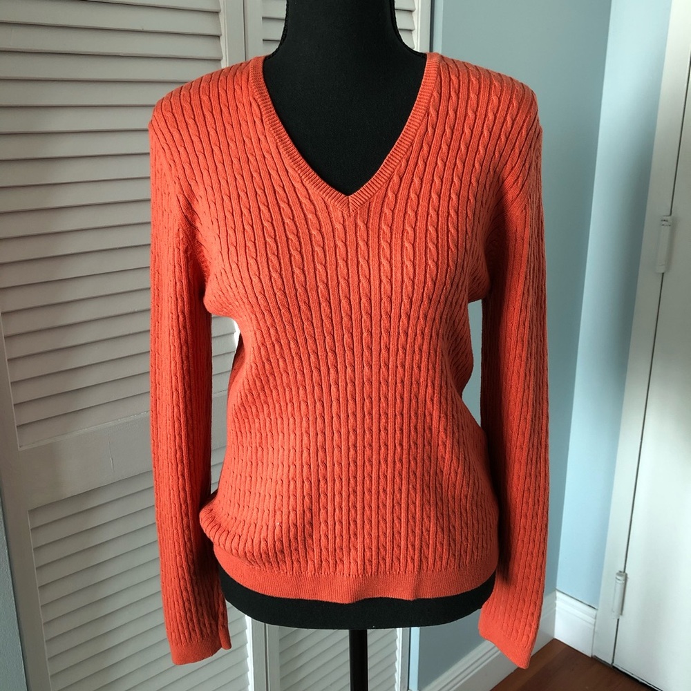 Pria V-Neck Sweater